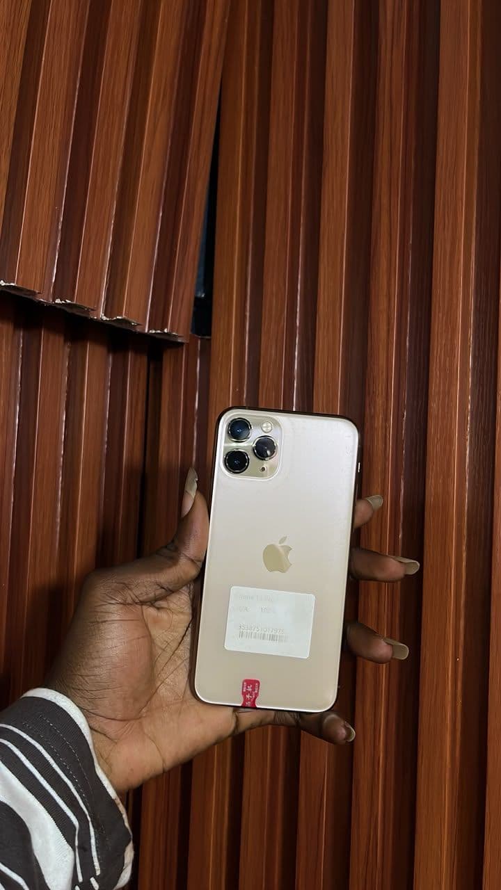 iPhone 11 Pro 256GB — Gold